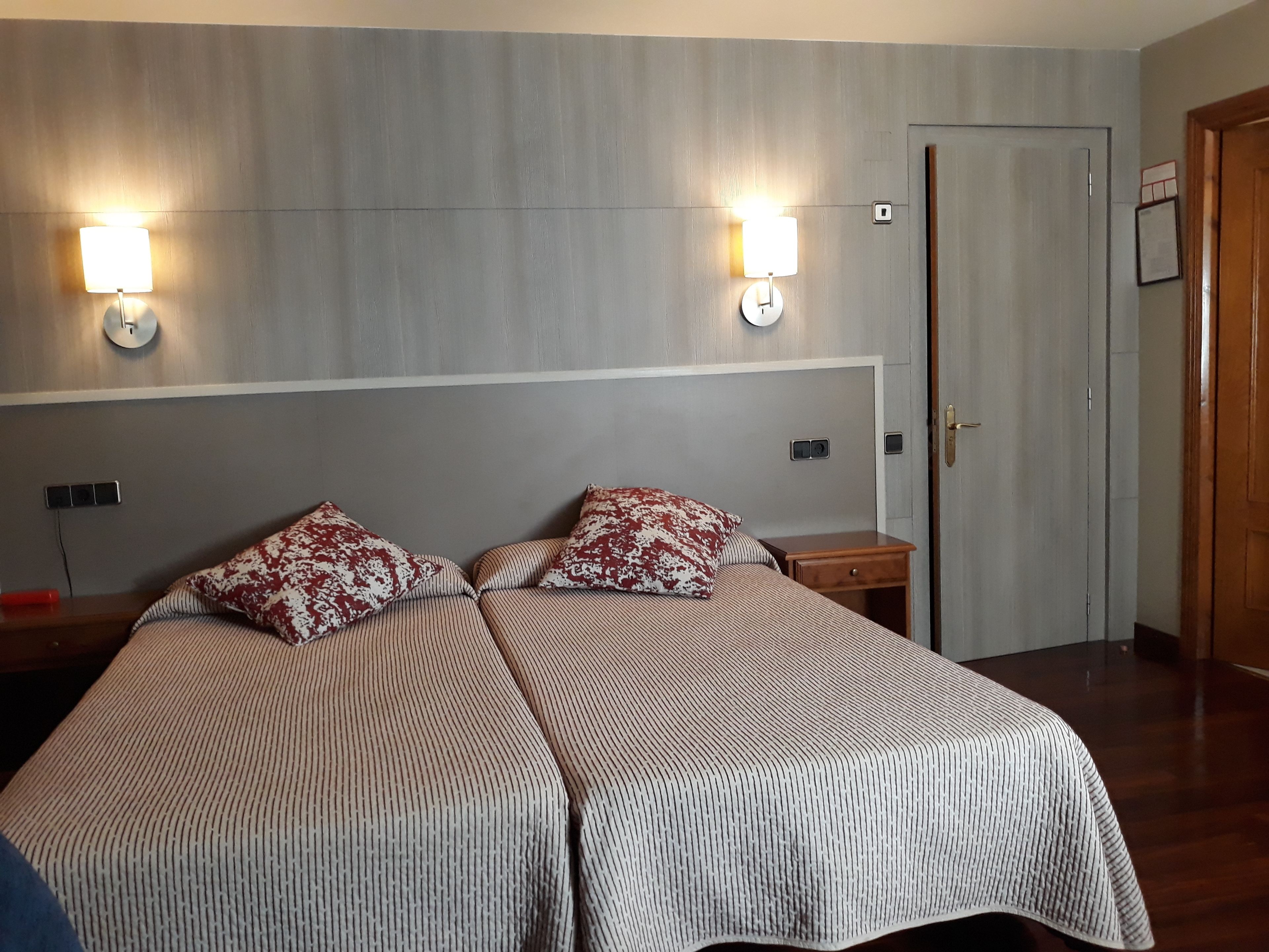 Photo - Hotel Aragüells