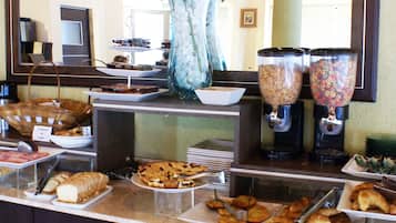 Desayuno de cocina local incluido todos los días