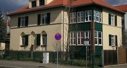 Ferienwohnung Villa Kadenstraße