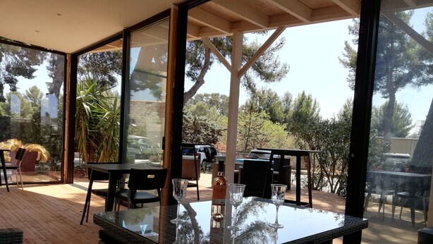 Porch - Hotel Parc Azur Toulon (Ollioules)