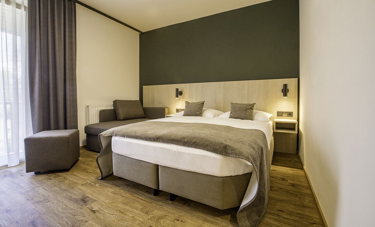 double or twin room | 1 bedroom, hypo-allergenic bedding, minibar, in-room safe