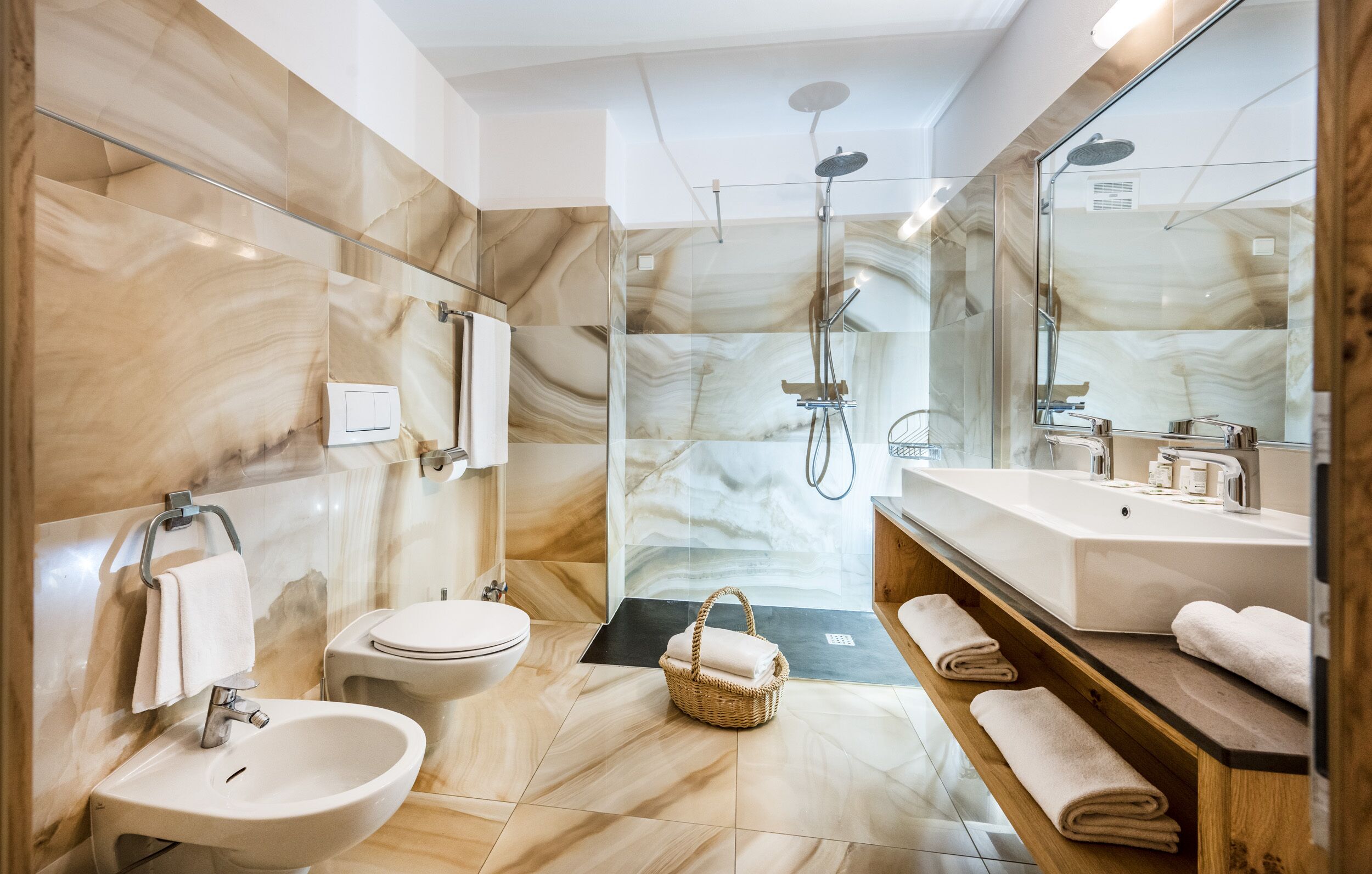 superior room | room amenity