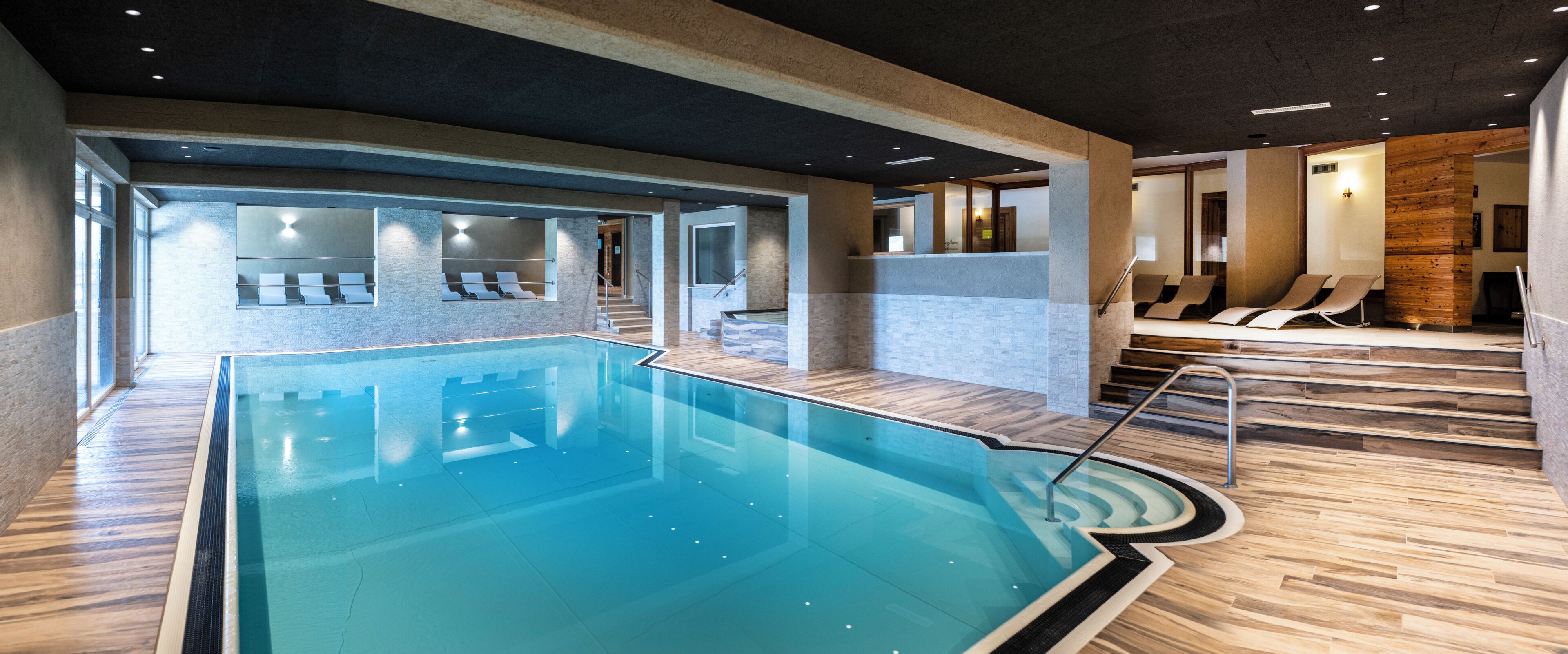 Indoor pool, outdoor pool, pool loungers