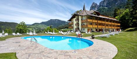 Indoor pool, outdoor pool, pool loungers