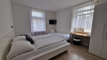 Quadruple Room | Katil Select Comfort, kalis bunyi, katil lipat simpan/tambahan