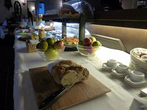 Desayuno estilo bufé