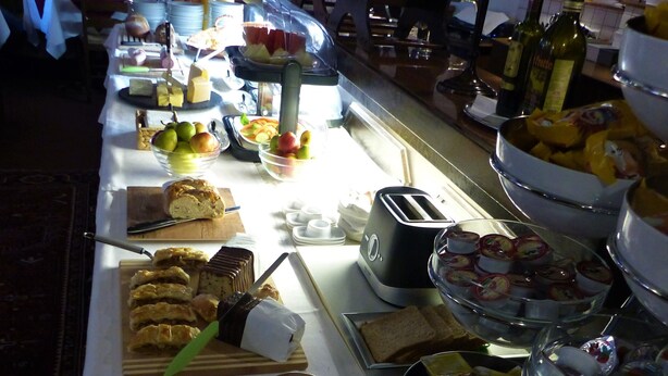 Petit déjeuner buffet