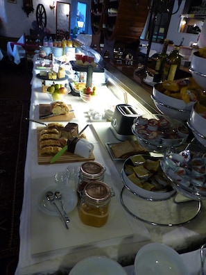 Breakfast buffet