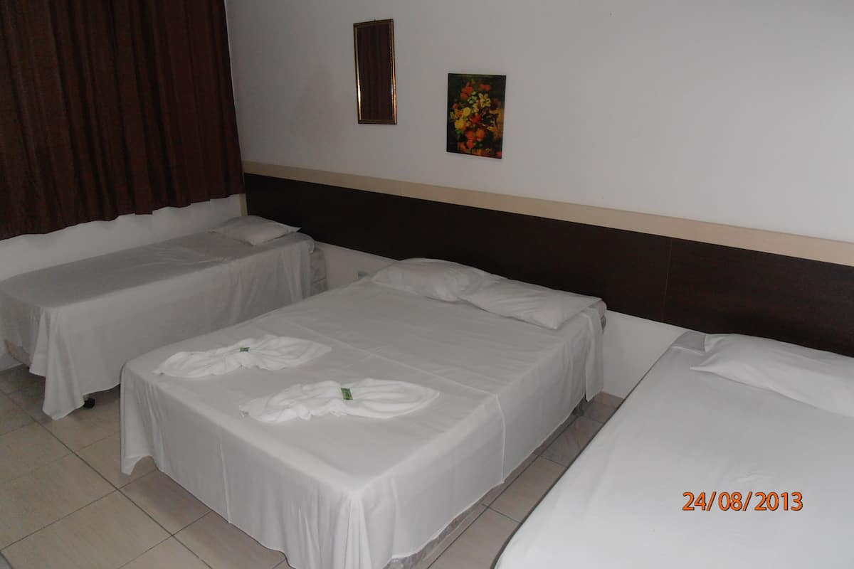 Economy Quadruple Room (Fan)