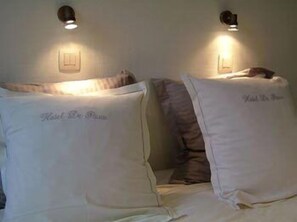 Down duvets, free WiFi