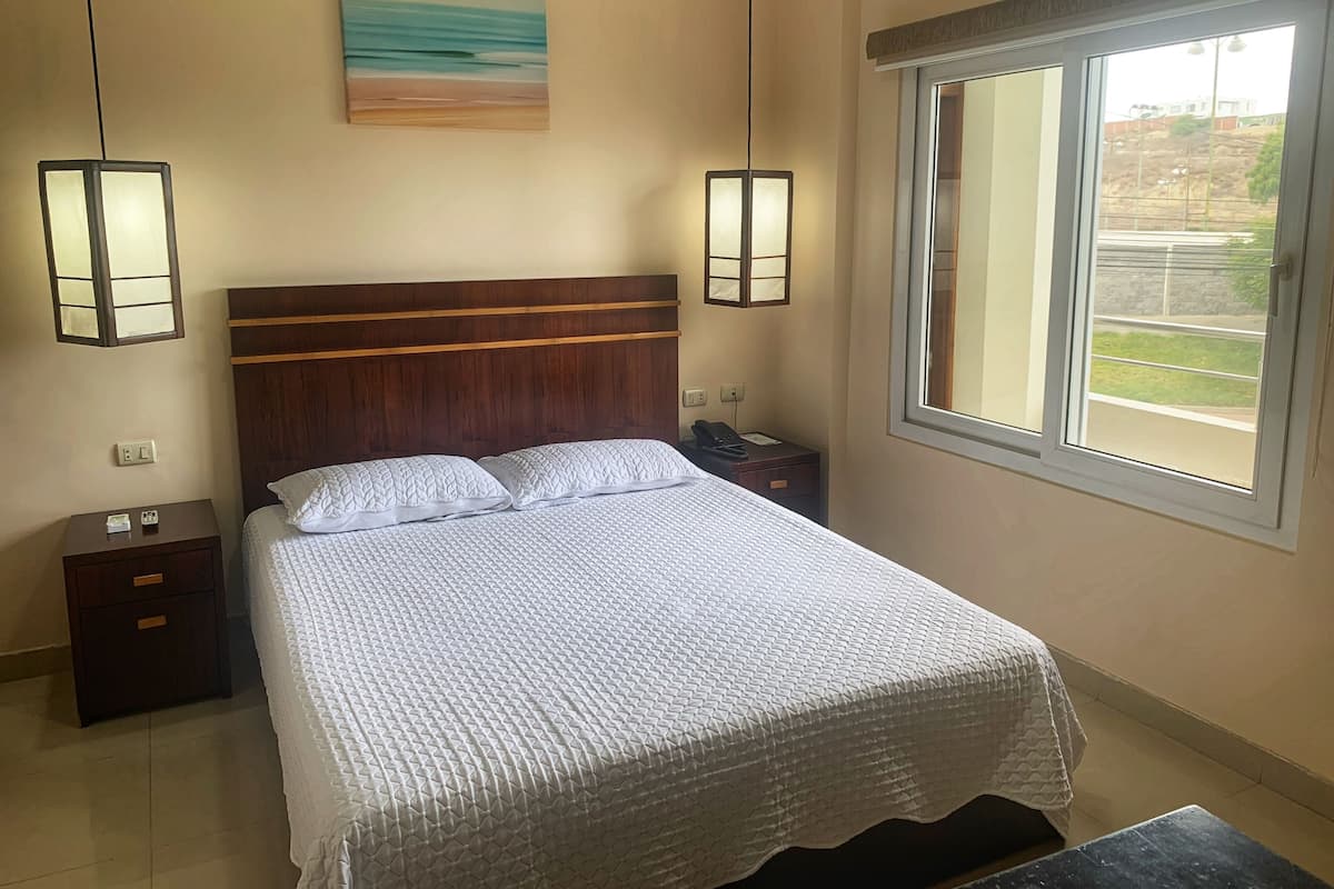 Deluxe Executive | Una cassaforte in camera, una scrivania, Wi-Fi gratuito, lenzuola