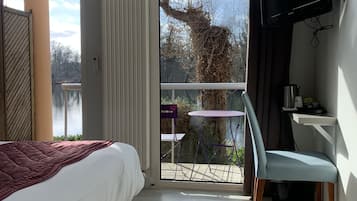 Habitación doble | Escritorio, insonorización, tabla de planchar con plancha y wifi gratis