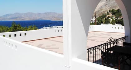 Apollonia Hotel