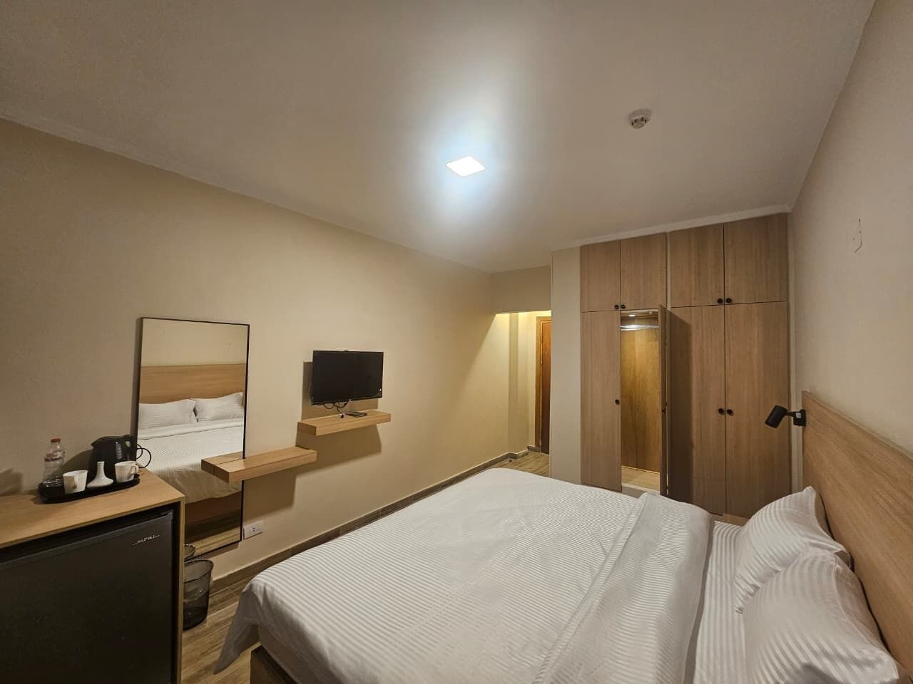 Minibar, in-room safe, desk, free WiFi