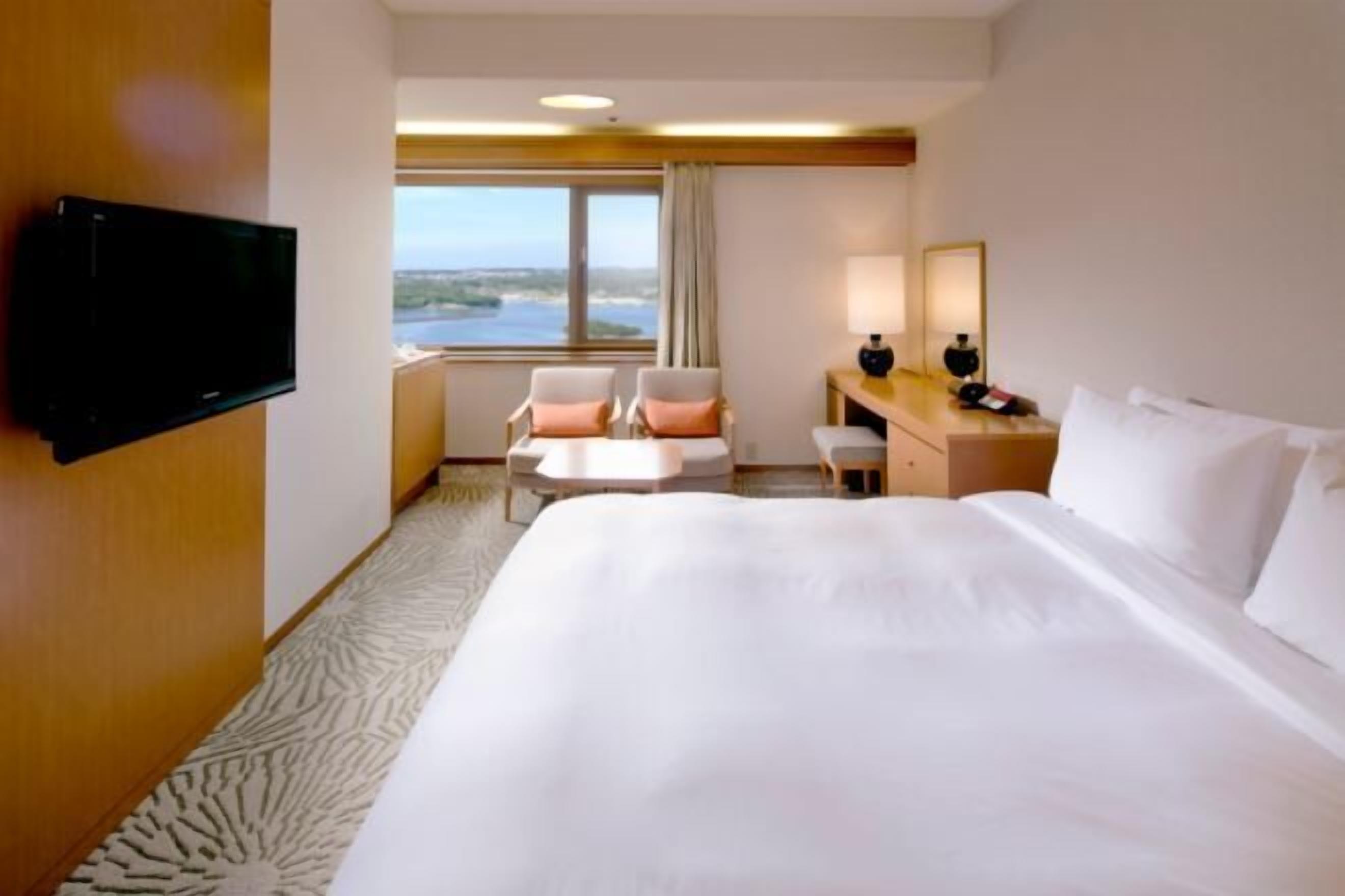 Down duvets, minibar, in-room safe, desk