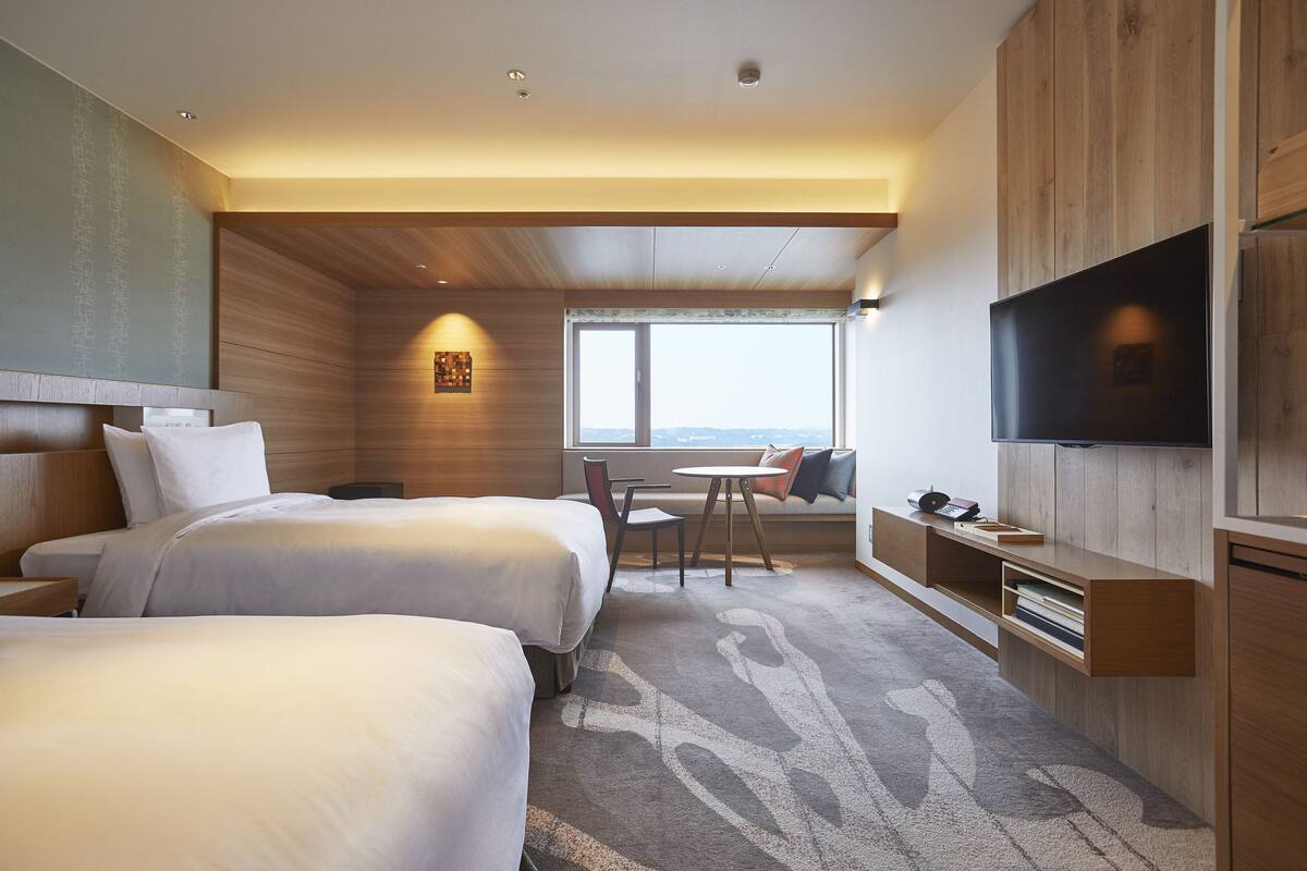 Down duvets, minibar, in-room safe, desk