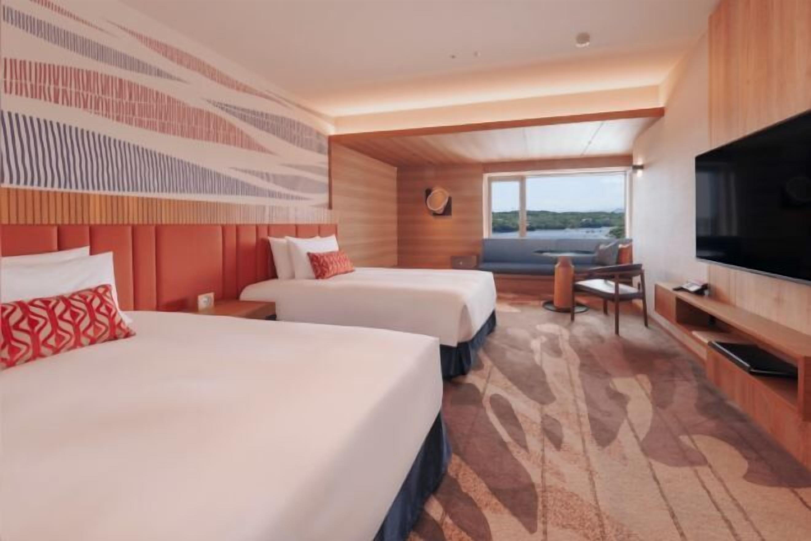 Down duvets, minibar, in-room safe, desk