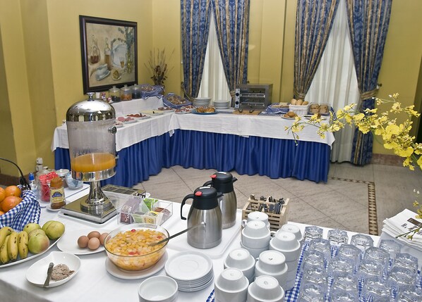 Buffet - Doña Nieves (Norena)