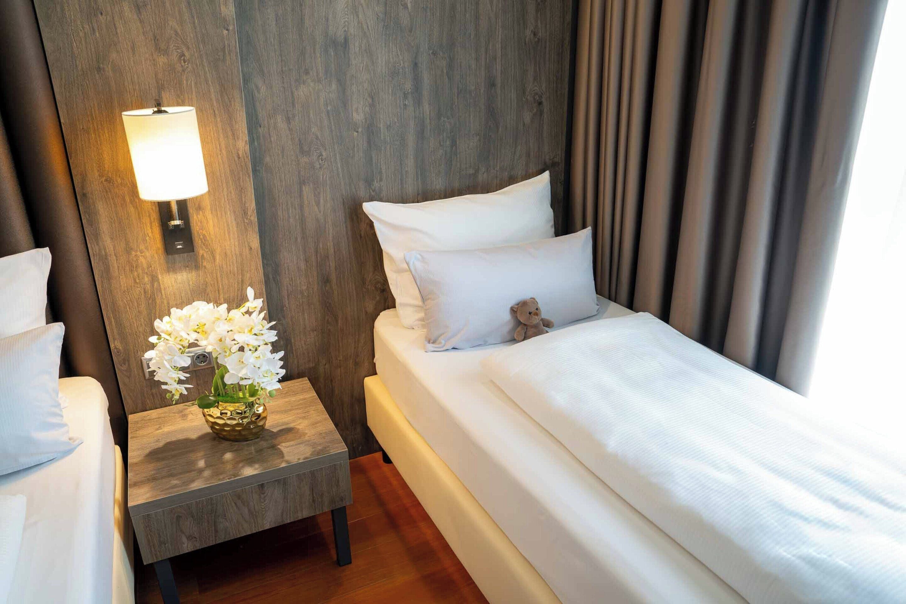 1 bedroom, hypo-allergenic bedding, in-room safe, desk