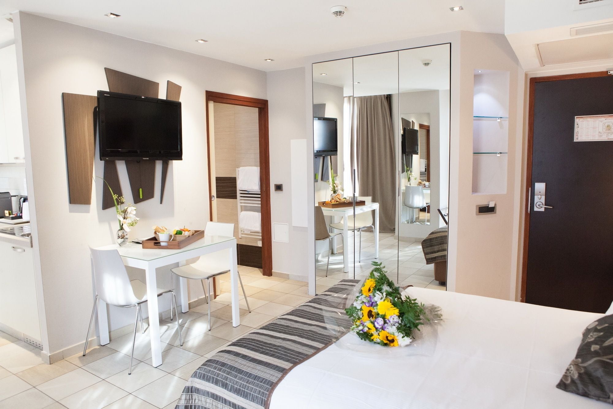 Superior Room | In-room safe, desk, soundproofing, iron/ironing board