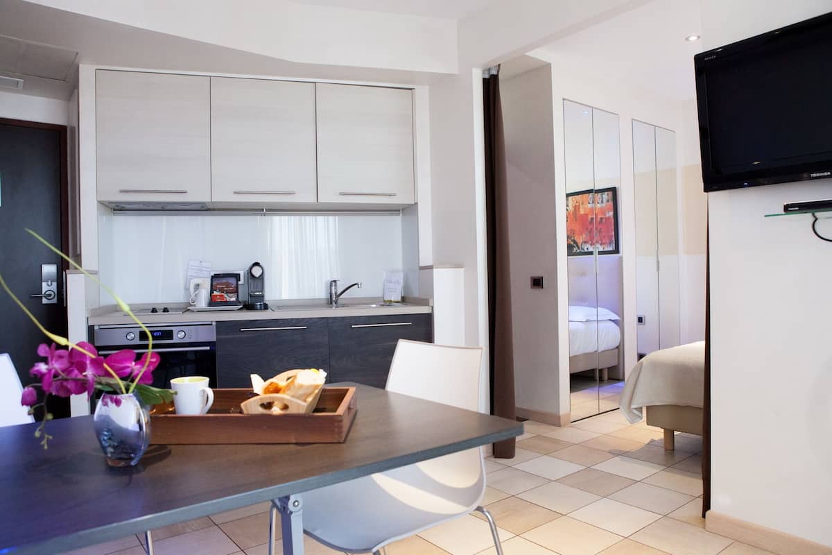superior quadruple room | private kitchen | fridge, microwave, coffee/tea maker, electric kettle