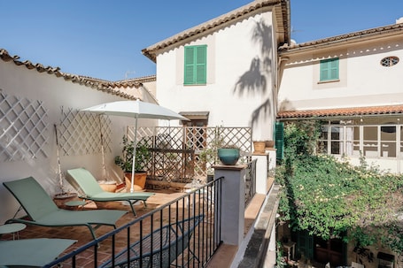 ํ
๋ผ์ค/ํํฐ์ค