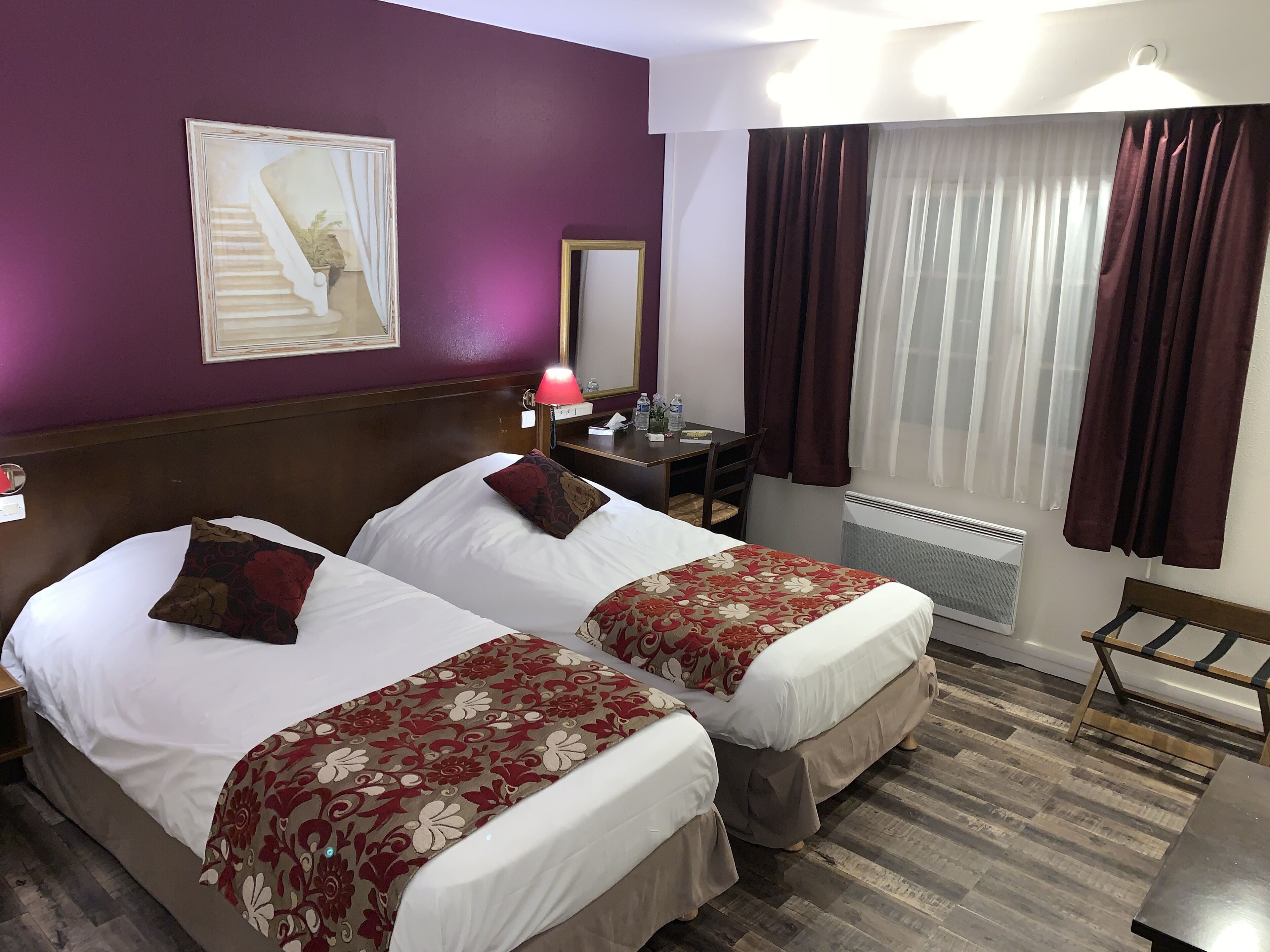 standard room, 2 single beds | 2 bedrooms, individually decorated, individually furnished, desk