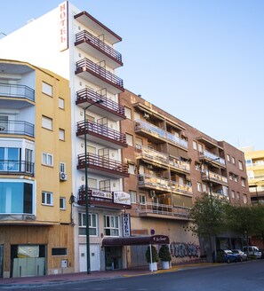 Fachada de la propiedad