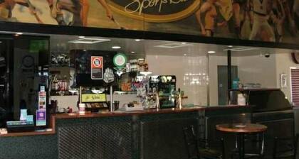 Slipway Hotel Motel
