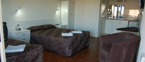 Free WiFi, bed sheets