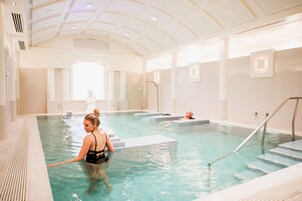 Couples treatment room(s), sauna, hot tub, steam room, body treatments