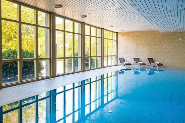 Piscine couverte, piscine extérieure