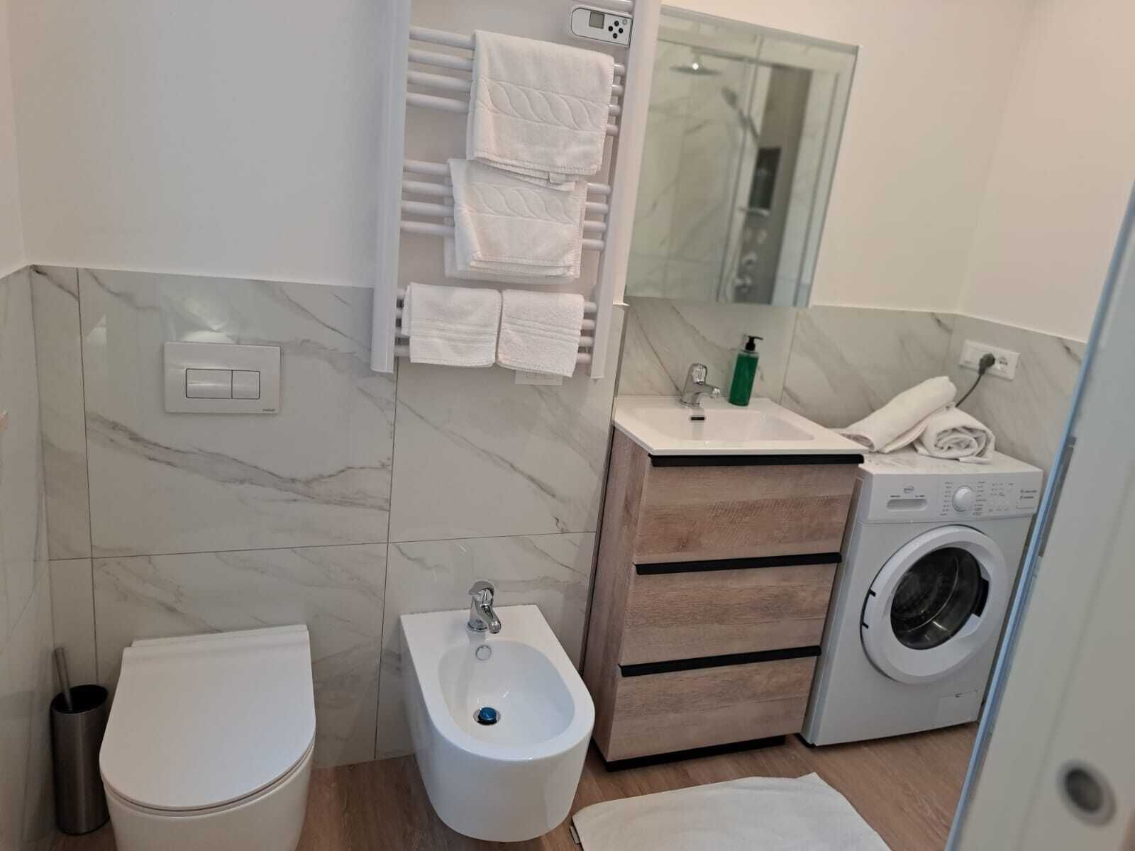 jetted bath, free toiletries, hair dryer, bidet