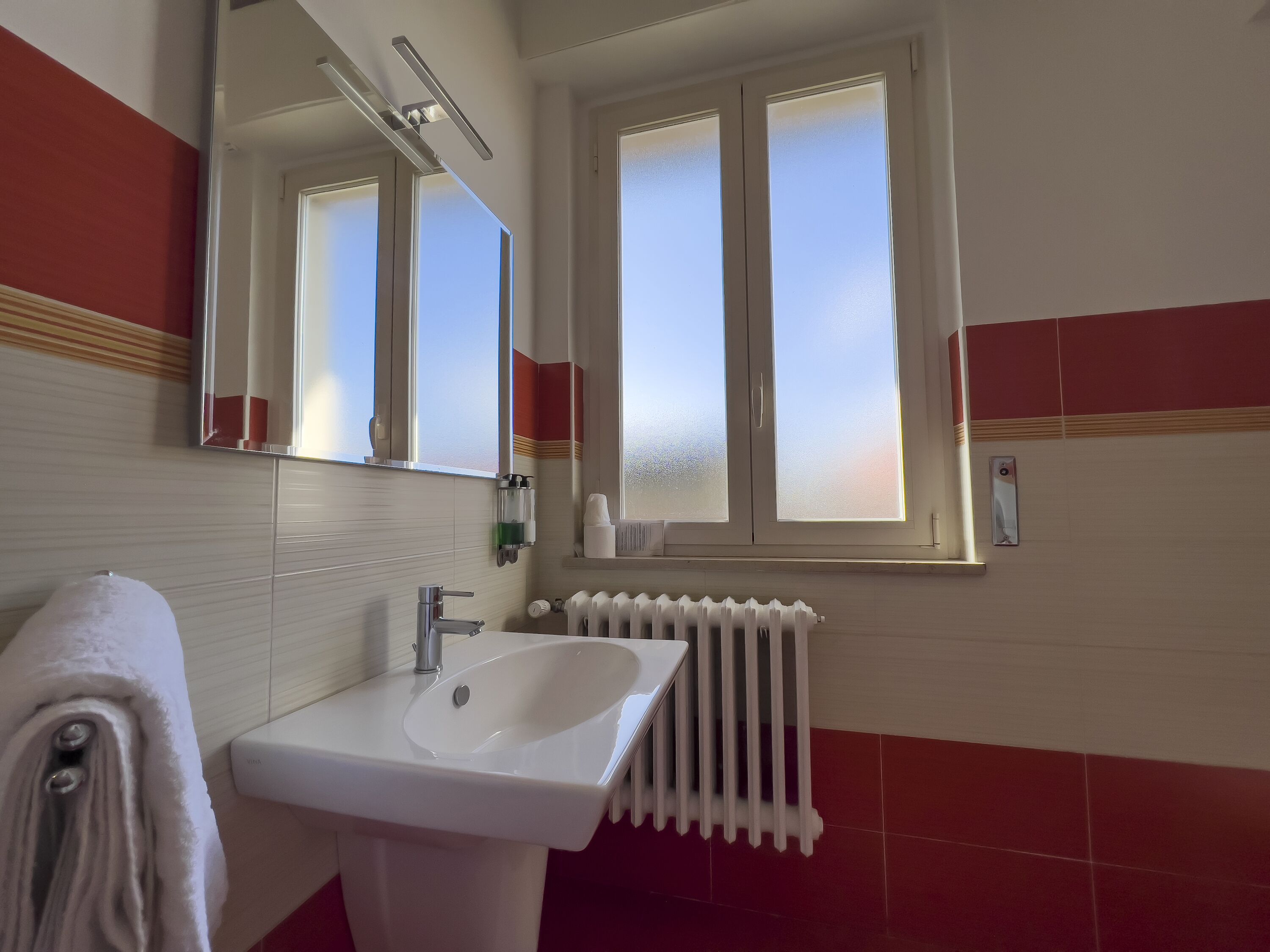 jetted bath, free toiletries, hair dryer, bidet