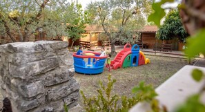 Children’s play area – outdoor - Albergo Il Giardino (Ischitella)
