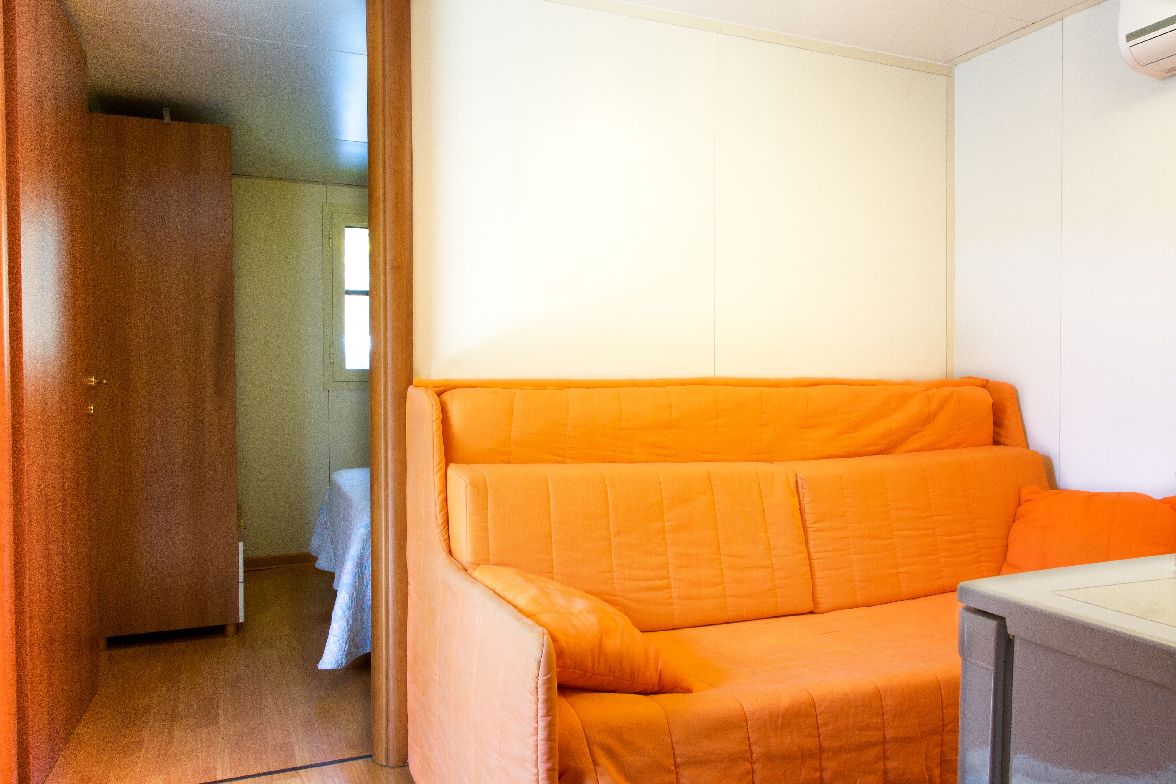 classic mobile home | 1 bedroom, in-room safe, desk, soundproofing