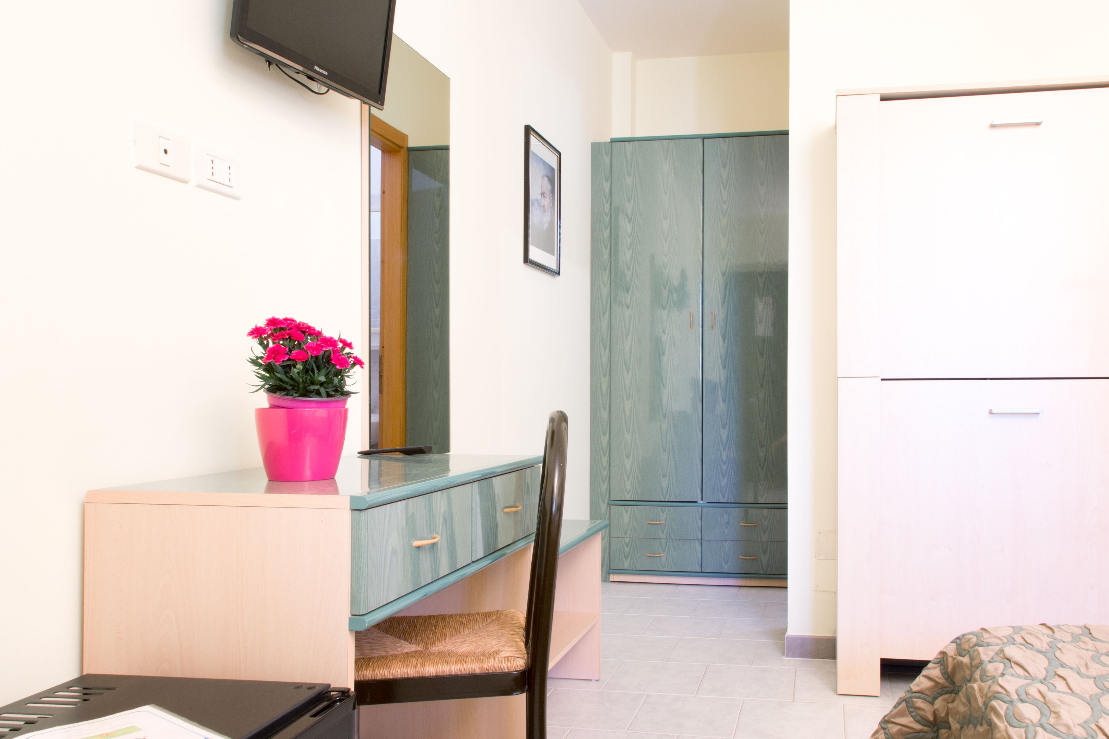 1 bedroom, in-room safe, desk, soundproofing