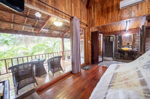 Bungalow, Non Smoking, Sea View | Minibar, in-room safe, soundproofing, cribs/infant beds