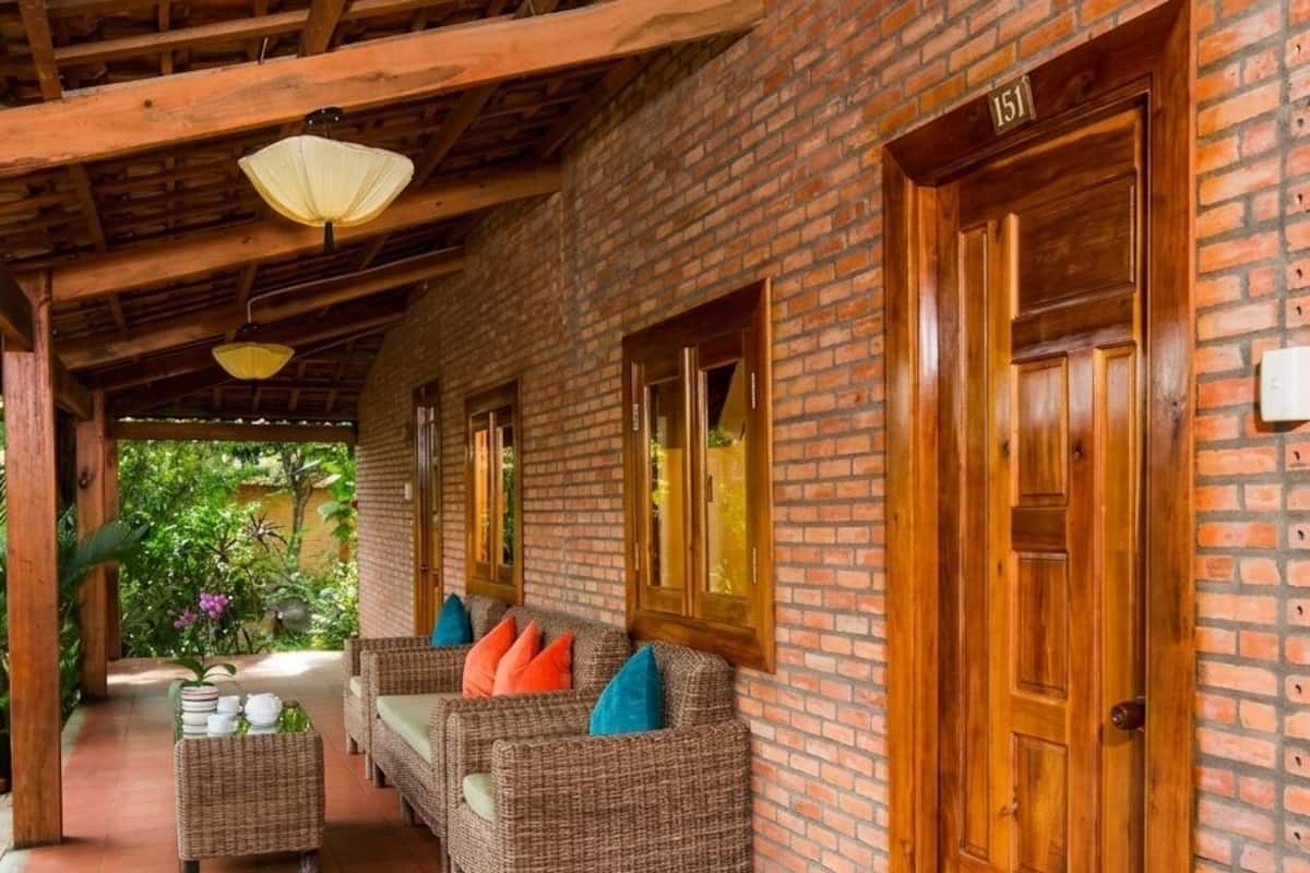 Bungalow, vue sur le jardin | Minibar, coffre-fort, système d’insonorisation, accès au Wi-Fi (inclus)
