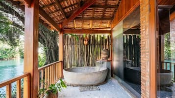 Bungalow, không hút thuốc, quang cảnh biển | Minibar, két bảo mật tại phòng, phòng cách âm