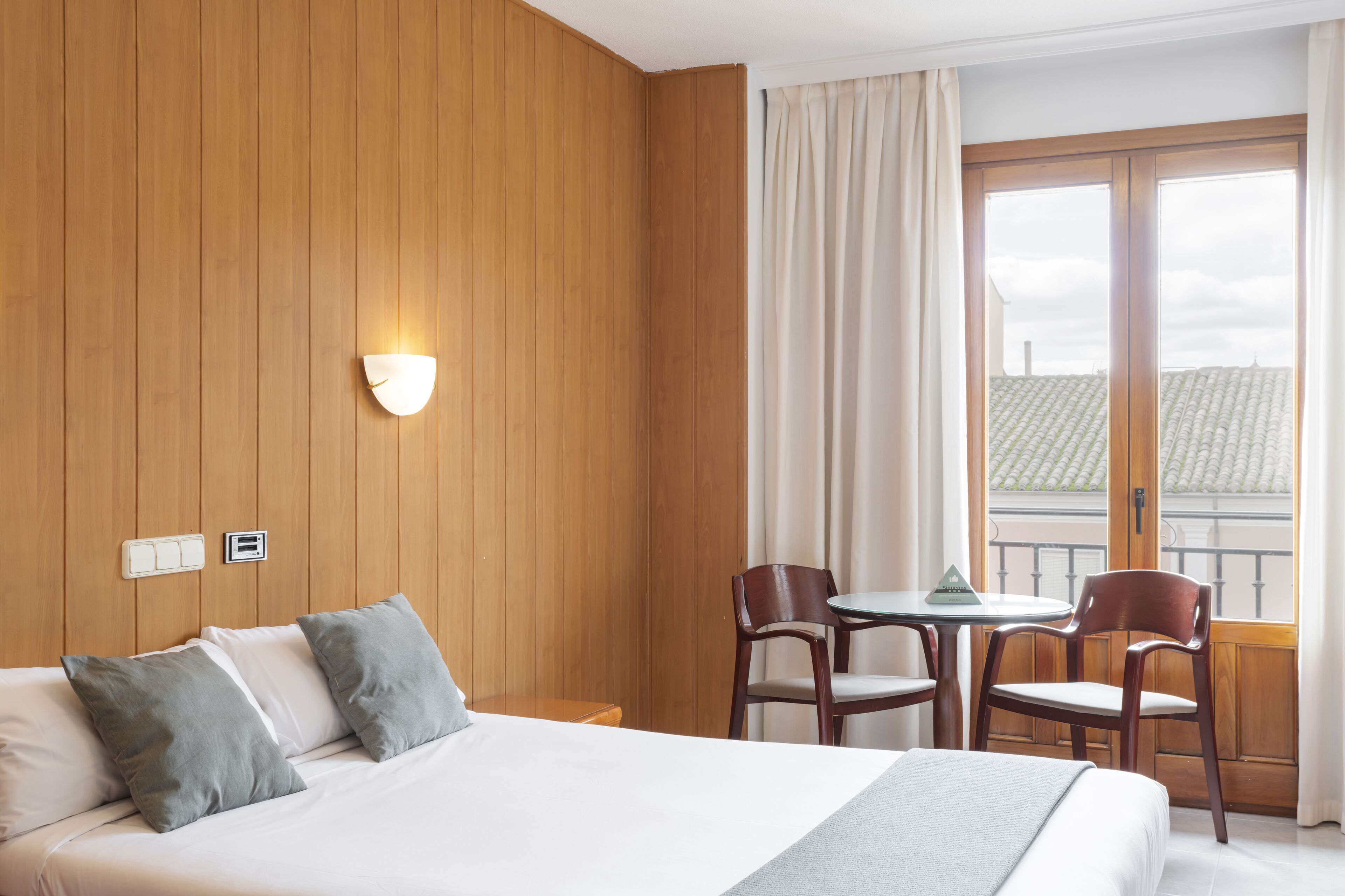 double or twin room | 1 bedroom, desk, blackout curtains, free wifi