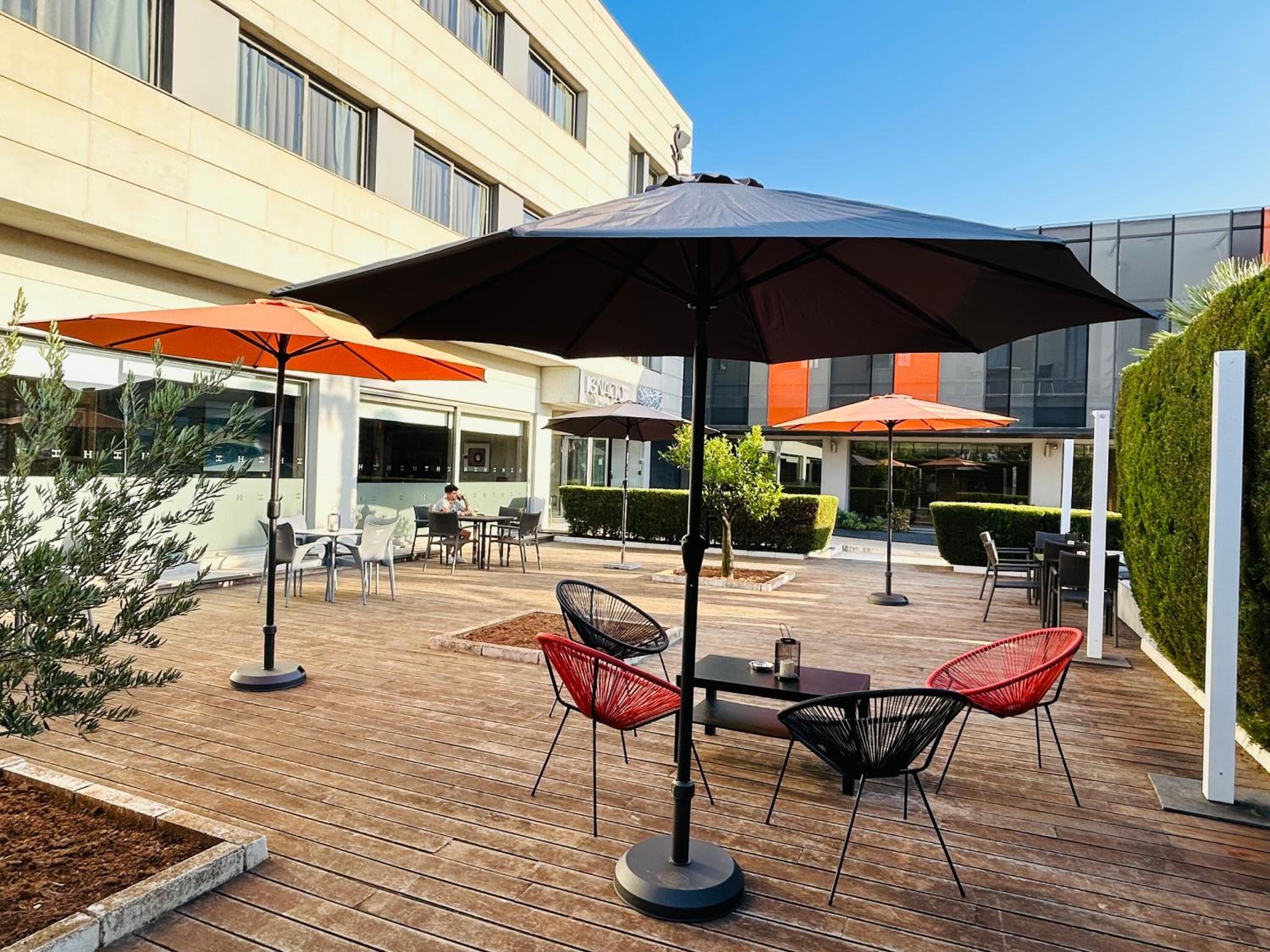 تناول الطعام بالخارج