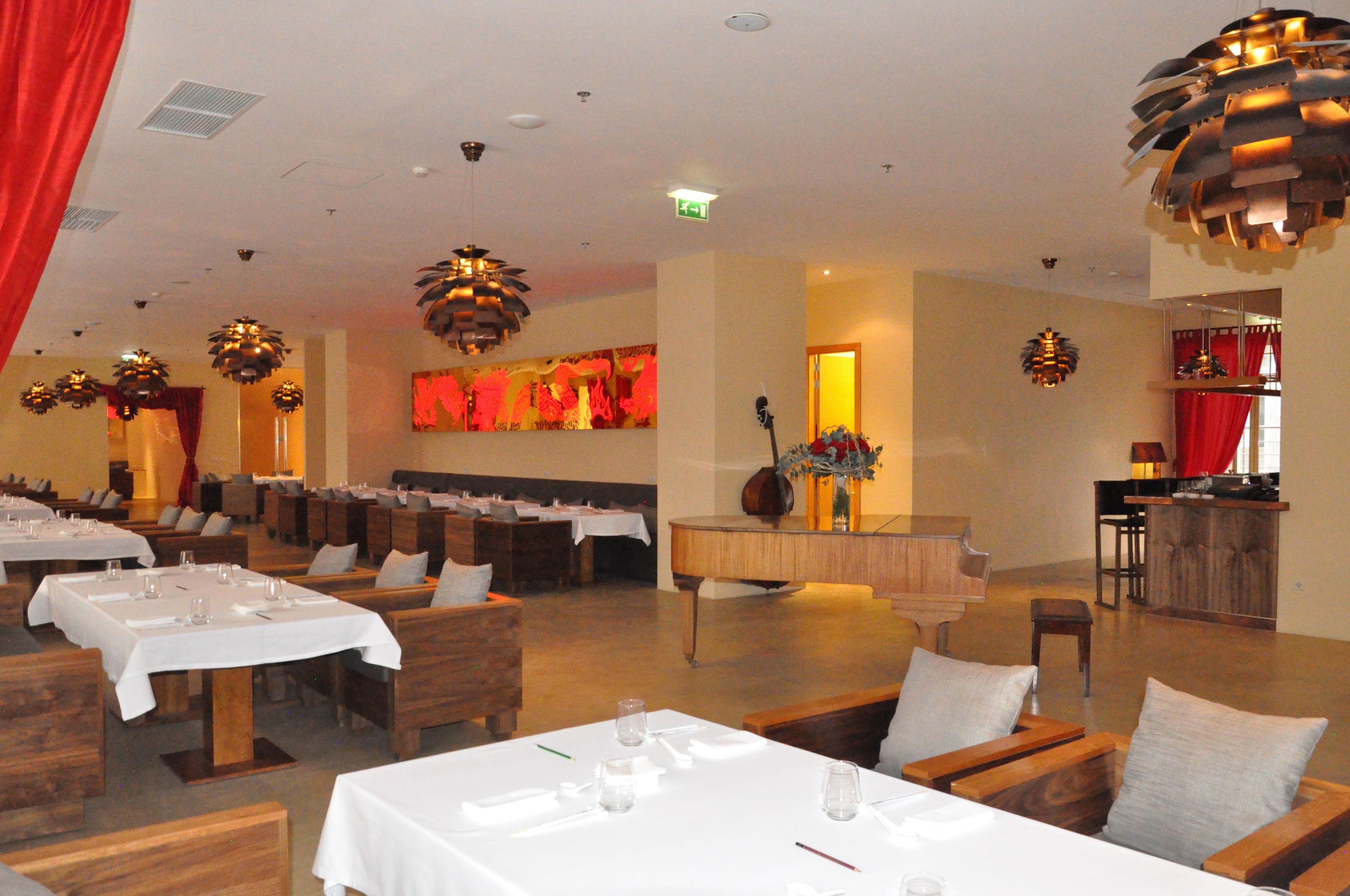 3 restauranter, frokost, lunsj og middag serveres, italienske retter