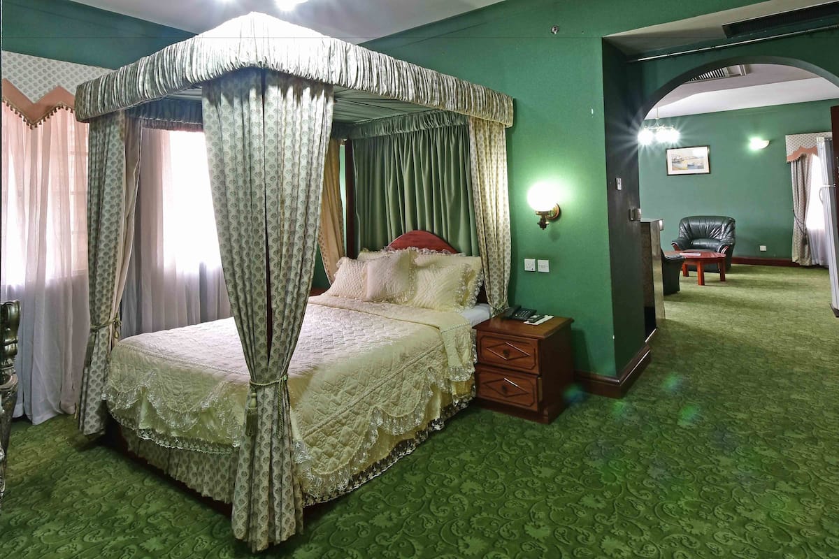 Suite, City View (Imperial)