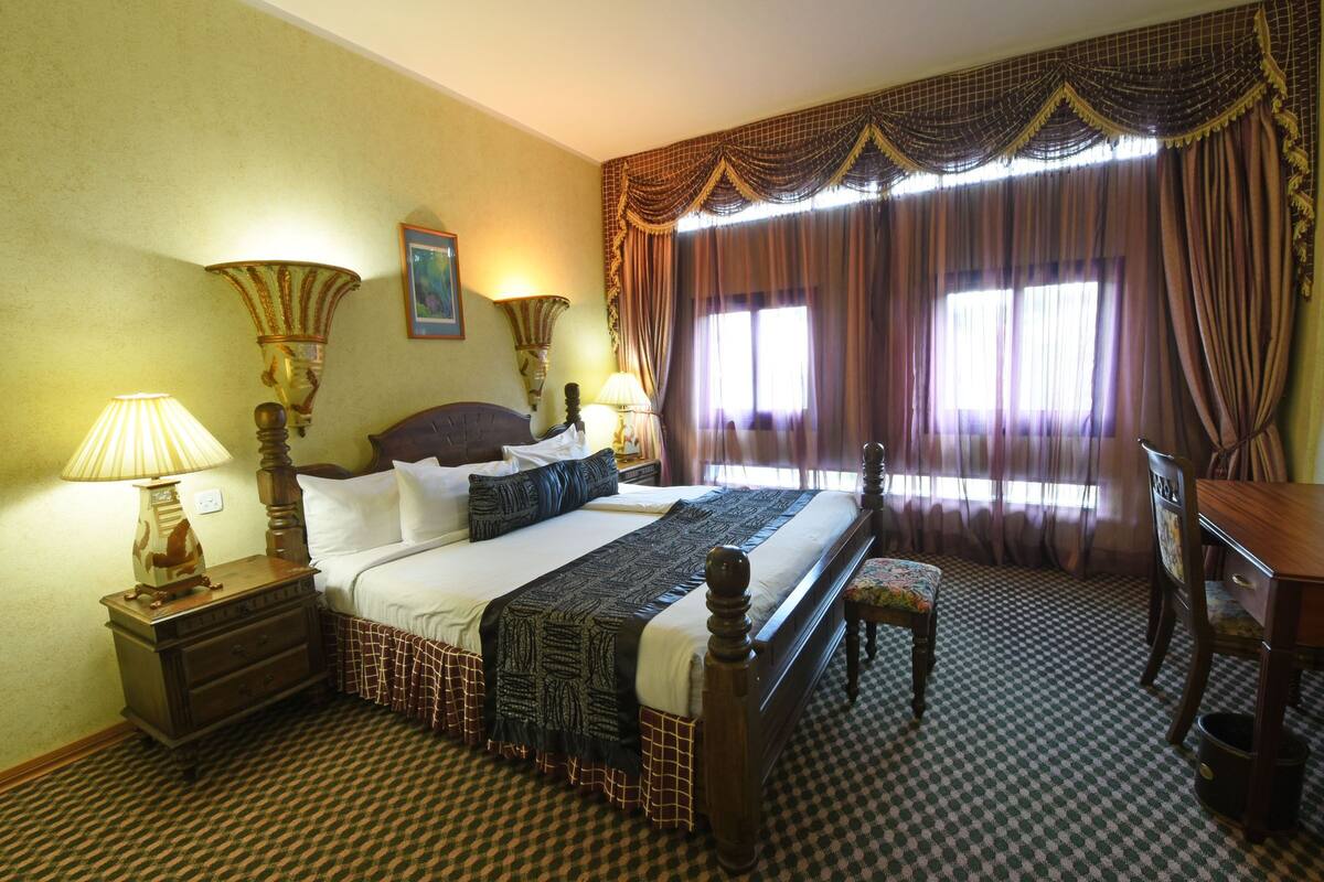 Premium bedding, in-room safe, desk, soundproofing