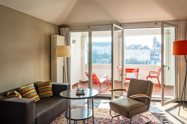 Junior Studio Suite, Balcony, River View