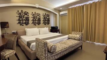 Suite presidencial | Ropa de cama hipoalergénica, caja fuerte, escritorio y wifi gratis