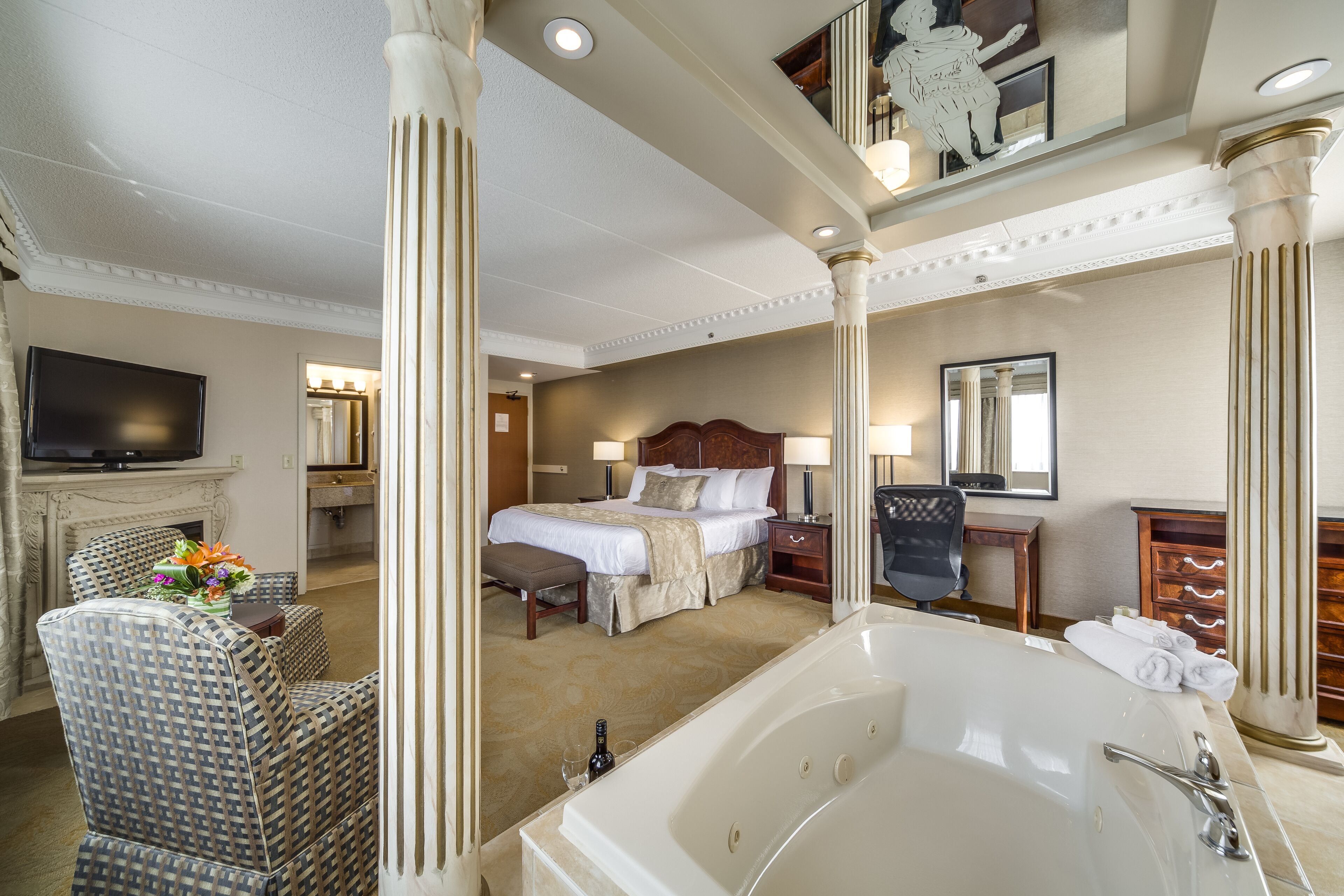 Monte Carlo Inn & Suites Downtown Markham in Markham, Canada