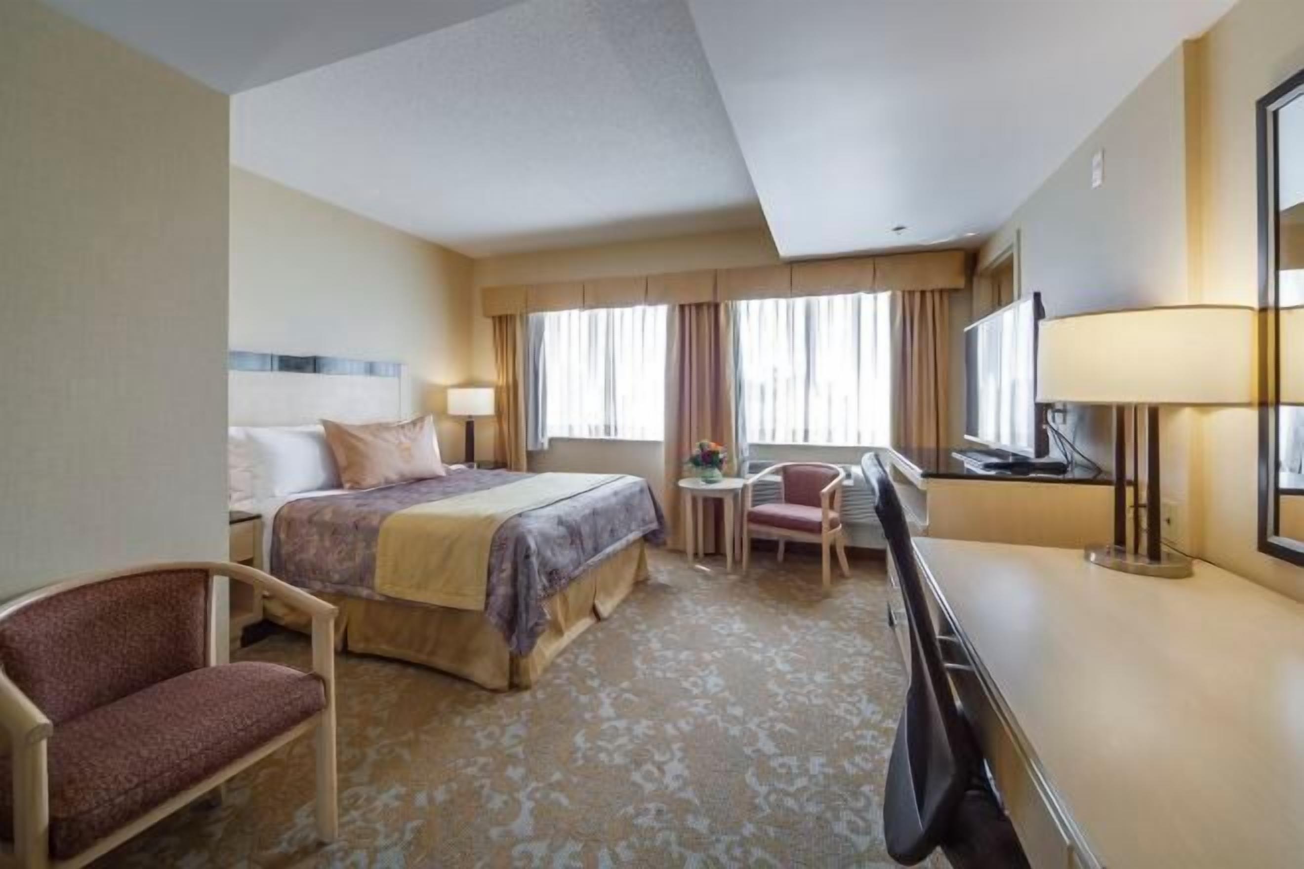 Rúmföt af bestu gerð, dúnsængur, öryggishólf í herbergi