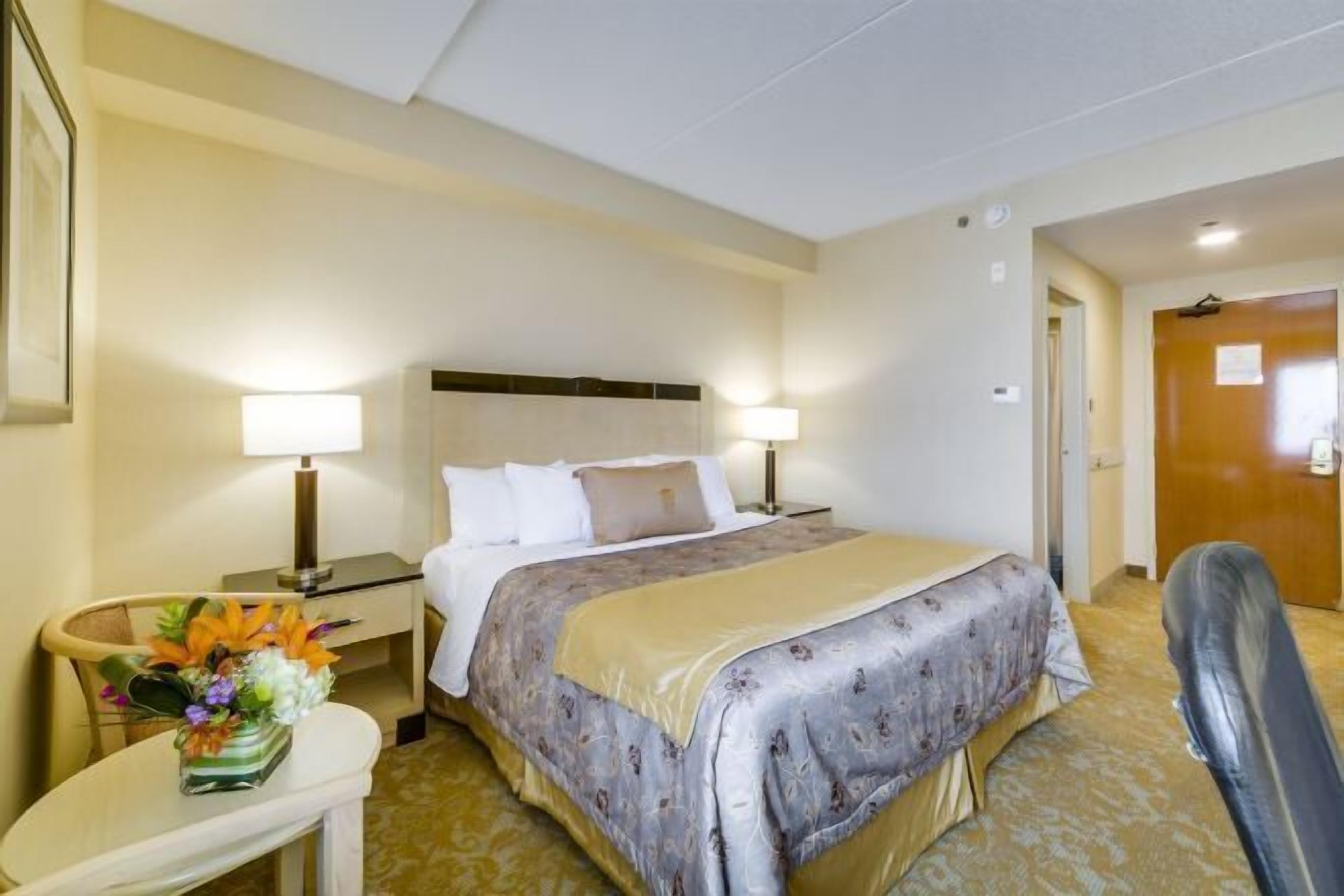 Rúmföt af bestu gerð, dúnsængur, öryggishólf í herbergi